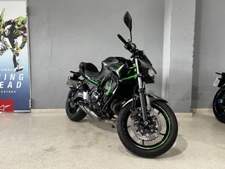 Kawasaki Z650 Negra/Verde Manual