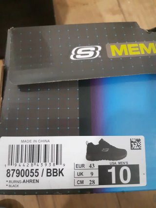 Vendo Zapatillas Skechers caballero en 28 euros