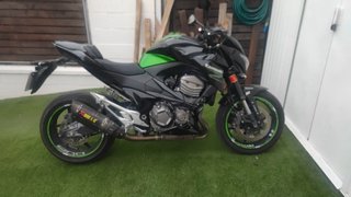 Kawasaki Z800E ABS Negra y Verde