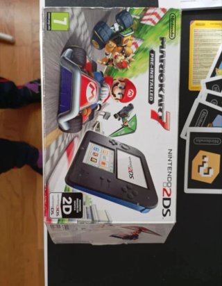 Nintendo 2DS Azul con Mario Kart 7