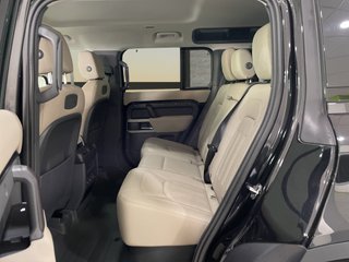 Defender 3.0 D250 SE 110 Auto 4WD MHEV