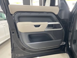 Defender 3.0 D250 SE 110 Auto 4WD MHEV