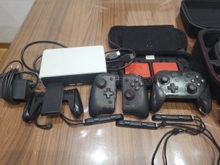 Nintendo Switch OLED + Accessori + 3 Giochi