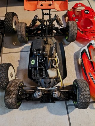 Team Losi 8eight 3.0 RC car 1/8 Buggy off road