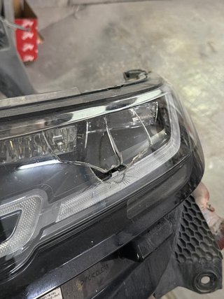 Faro Izquierdo Range Rover Velar