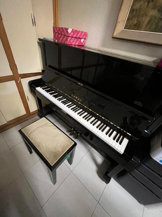 Piano Kawai Vertical Negro + Banqueta