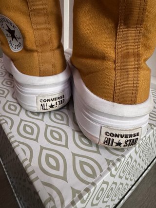 Converse niña color mostaza
