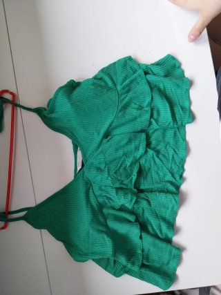 Top verde Lefties Talla S con volantes