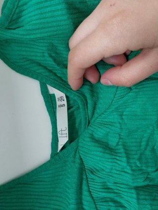 Top verde Lefties Talla S con volantes