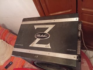 Subwoofer Pioneer y 3 altavoces coche Negociable