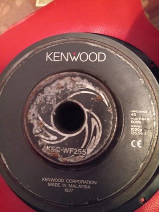 Subwoofer Pioneer y 3 altavoces coche Negociable