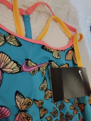 Traje de baño Nike mariposas