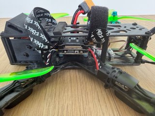 Dron 5 pulgadas analógico + Radio Taranis X9 plus