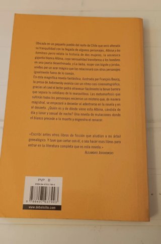 Albina y los hombres-perro novela fantástica