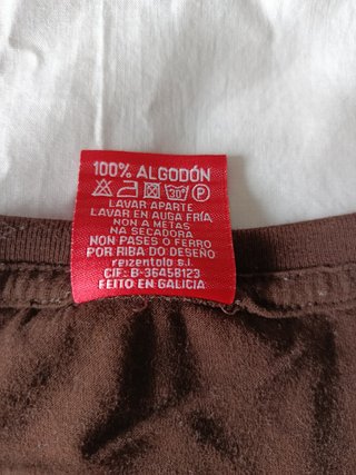 Camiseta "Tarde Piaches" de Rei Zentolo
