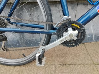 Bicicleta de montaña azul