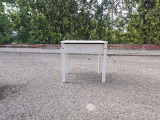 Escritorio infantil blanco con compartimento