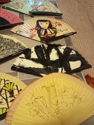 Set di ventagli di designer famosi