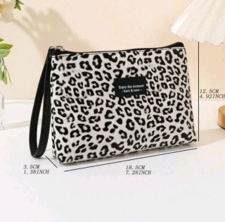 Bolsito de mano estampado leopardo