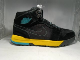 Nike Jordan 1 Botas Negras y Amarillas