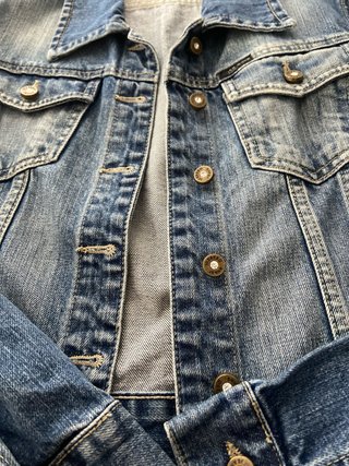Chaqueta vaquera corta