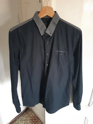 Camisa Izac Negra y Gris
