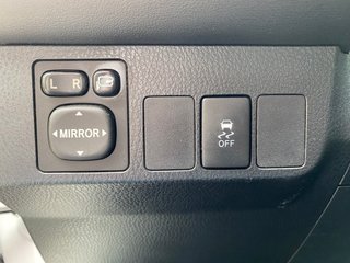 BIEN CUIDADO!!!! TOYOTA RAV4 120D 4X4 DIESEL