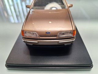 1/24. Ford Scorpio. Nuevo en urna.