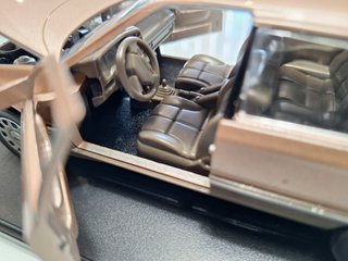 1/24. Ford Scorpio. Nuevo en urna.