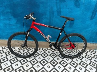 Bicicleta de Montaña Specialized Roja
