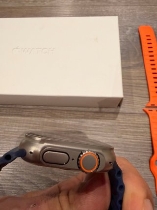 Apple Watch Ultra 2 con correas