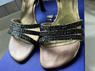 Sandalias Stuart Weitzman Talla 36