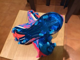 Botas de fútbol sin cordones adidas FG para césped
