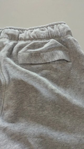 Pantalón chándal Nike gris