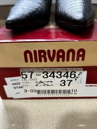 Tacones NIRVANA Talla 37 Negro Cocodrilo