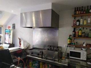 Bar con terraza 800€ tragaperras a la semana