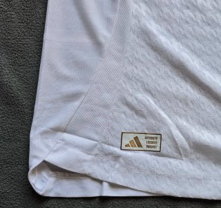 Camiseta Real Madrid 24/25 Authentic Nova