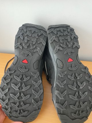 Zapatillas Salomon senderismo negras