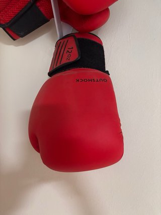 Saco de Boxeo y Guantes de Boxeo Rojos Decathlon