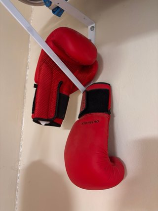 Saco de Boxeo y Guantes de Boxeo Rojos Decathlon