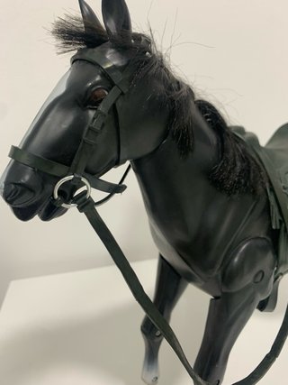 Caballo  escala geyperman Negro con Acceso