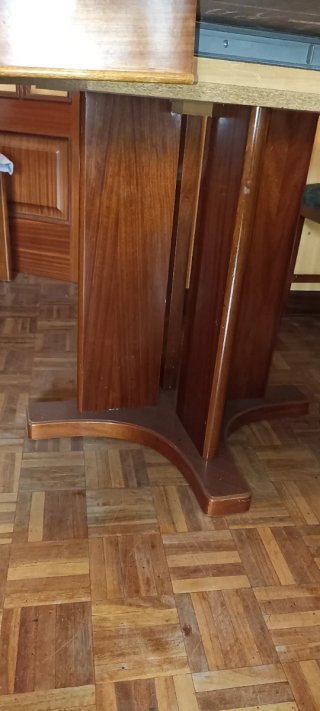 Mesa de comedor extensible de madera
