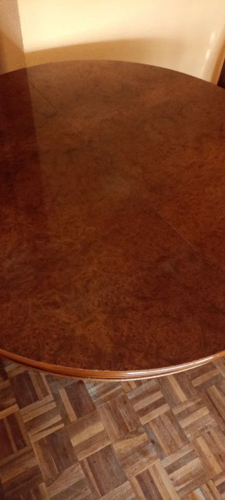 Mesa de comedor extensible de madera