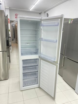 Nevera Beko Combi Blanca