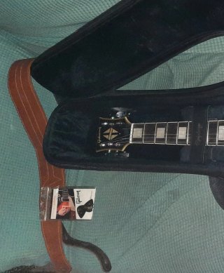 Guitarra Eléctrica Sunburst.