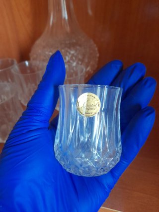 Juego de licorera y vasos de cristal