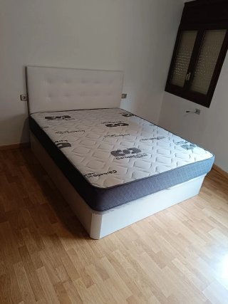 Canapés y colchones nuevos