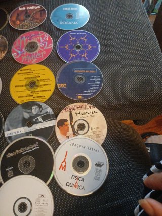 16 cds variados