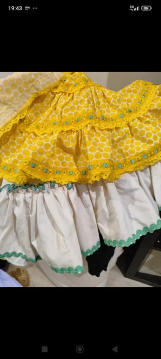 Traje de flamenca niña 8 años+complementos