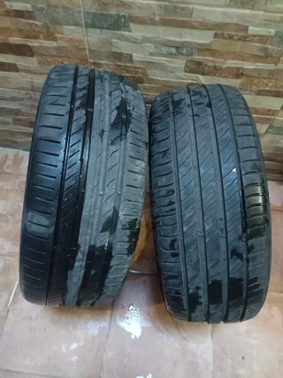 Neumáticos Continental y Michelin 225/45R17W 30€